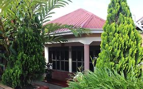Montane Safaris Hotel