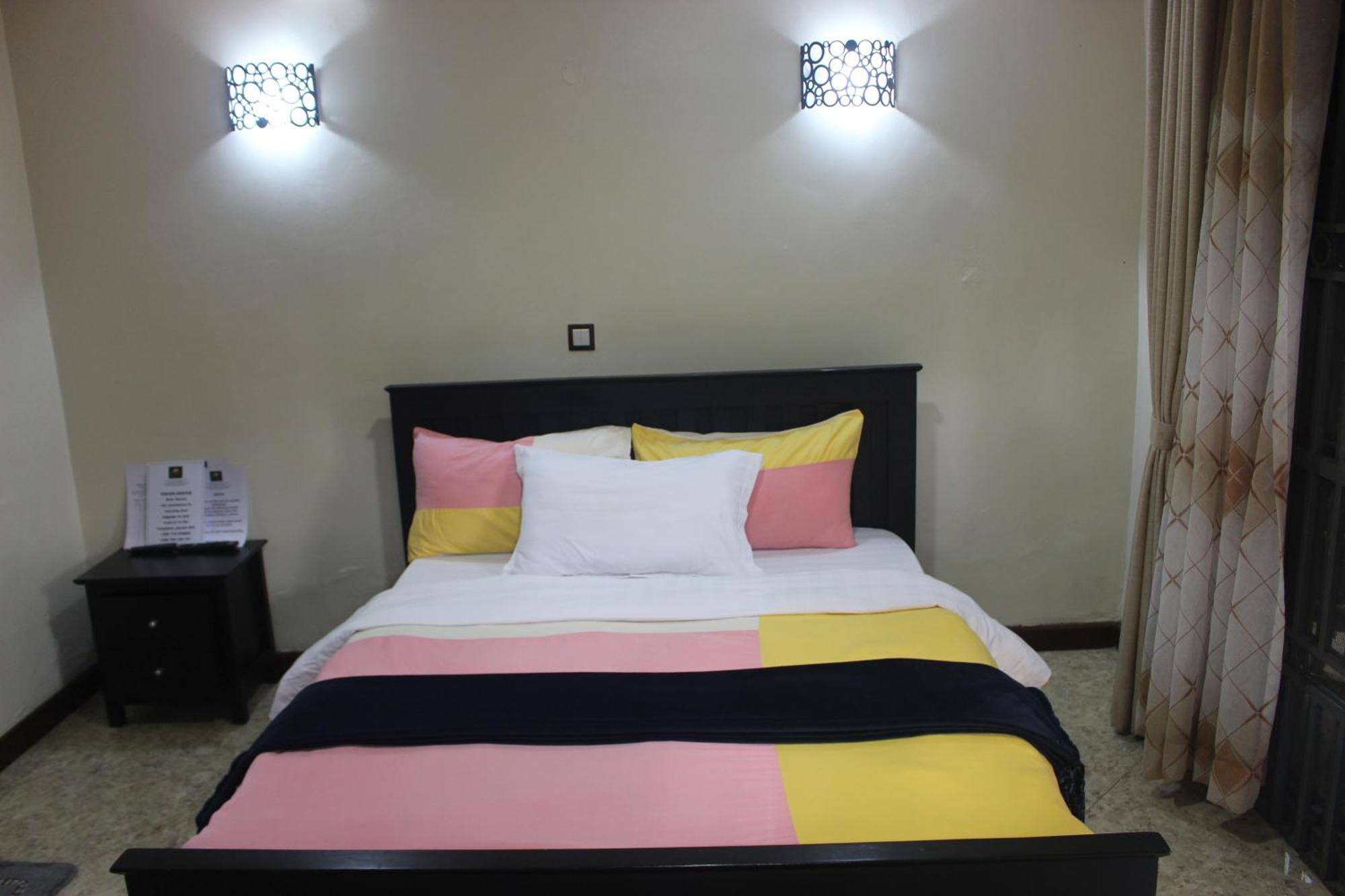 Montane Safaris Hotel Fort Portal Exterior photo